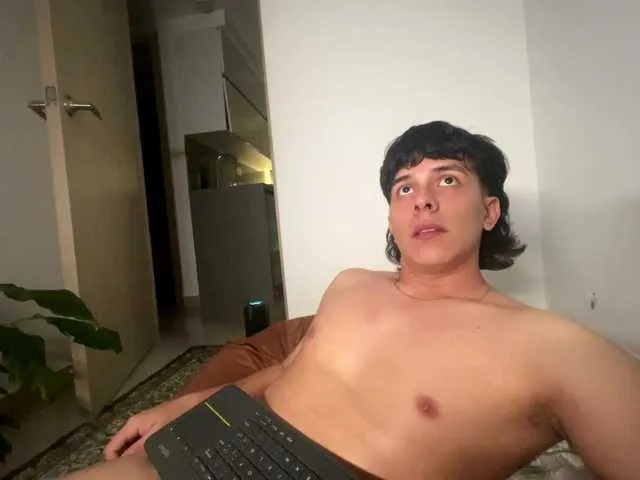 Live sex webcam photo for TonyHoffa #292419389