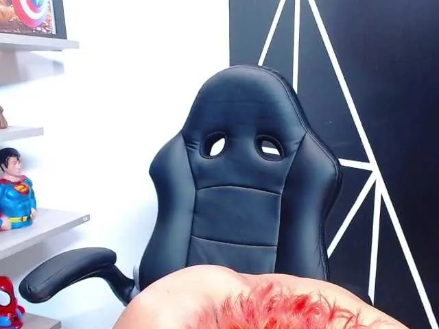 Live sex webcam photo for TonyLarson #273965975