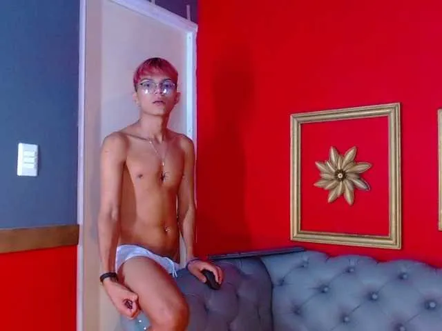 Live sex webcam photo for TonyLarson #274184647