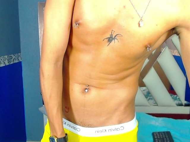 Live sex webcam photo for TonyLarson #274328392