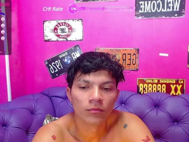 Live sex webcam photo for TonyLarson #275910275