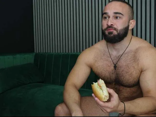 Live sex webcam photo for TonyMuscles #292344297