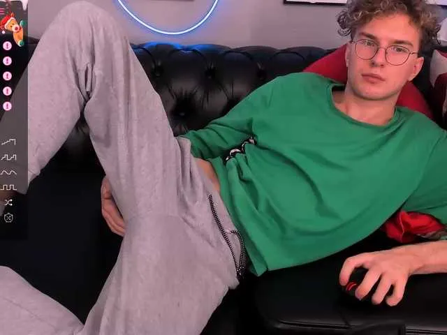 Live sex webcam photo for TonyWiliam #276928552