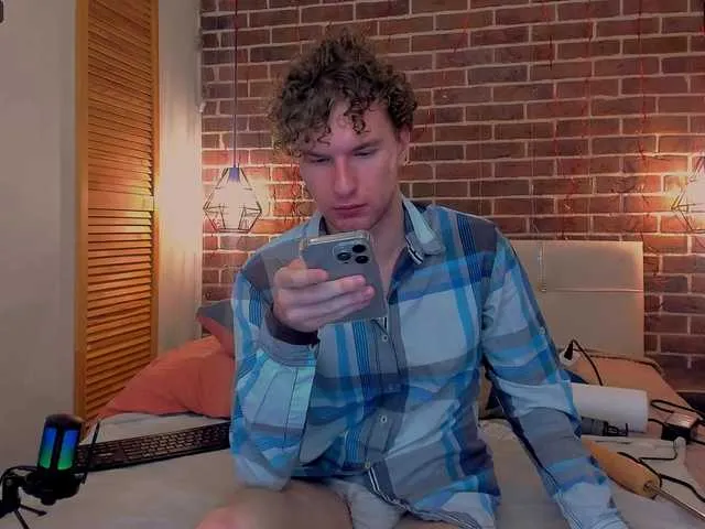 Live sex webcam photo for TonyWiliam #277896528