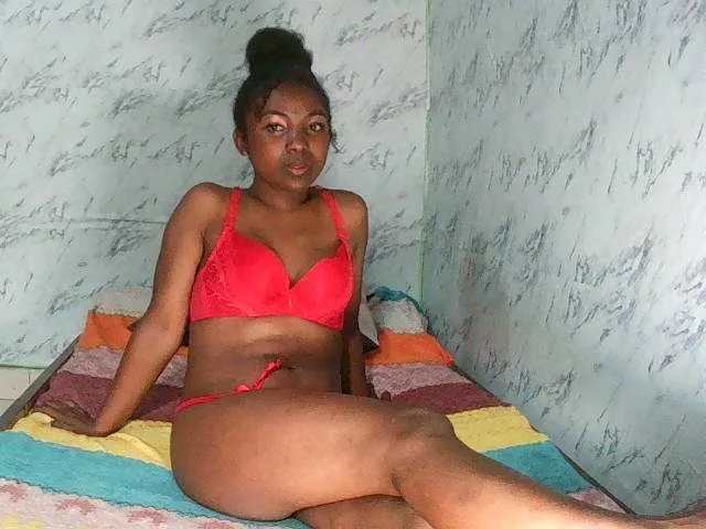 Live sex webcam photo for Tonyah1 #292649768