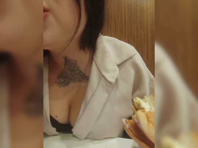 Live sex webcam photo for Topgerl #276102009