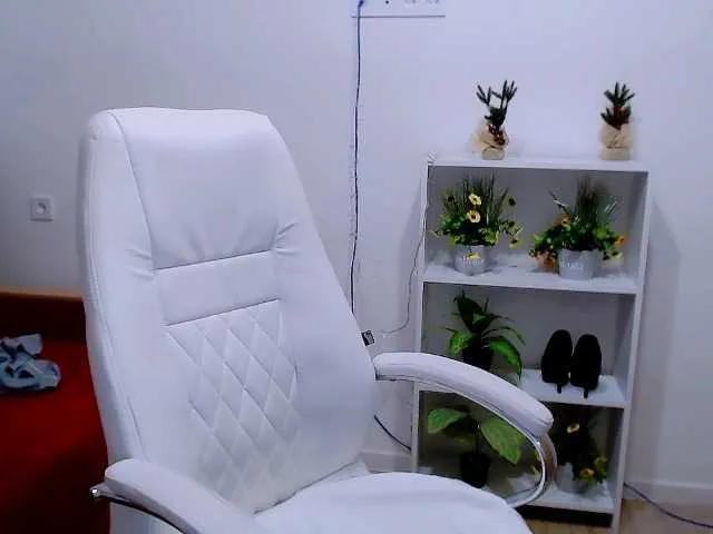 Live sex webcam photo for Tori-Vi #271963423