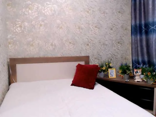 Live sex webcam photo for Tori-Vi #276780069