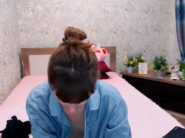 Live sex webcam photo for Tori-Vi #277095420