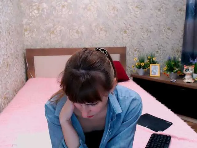 Live sex webcam photo for Tori-Vi #277151478