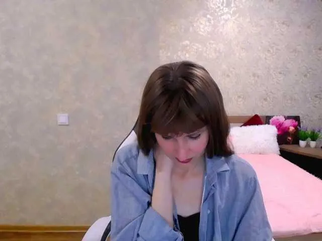 Live sex webcam photo for Tori-Vi #277687900