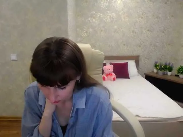 Live sex webcam photo for Tori-Vi #277877417