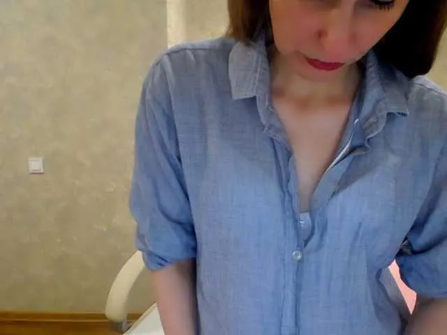 Live sex webcam photo for Tori-Vi #277883887