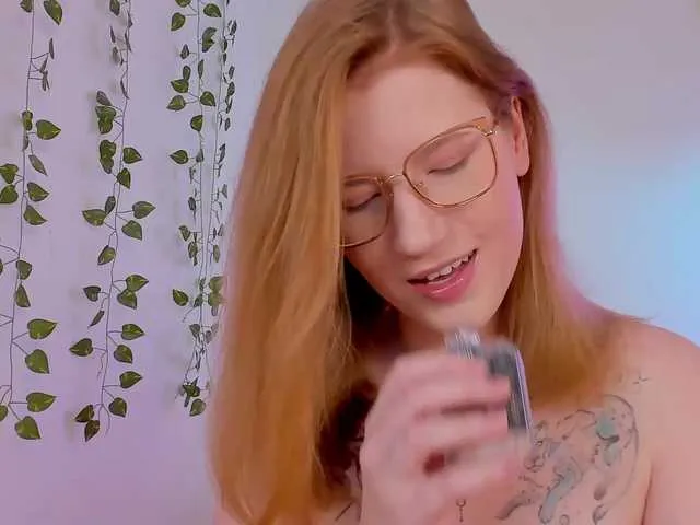 Live sex webcam photo for Tori-the-witch #276585253