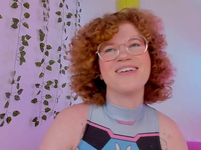 Live sex webcam photo for Tori-the-witch #276633387