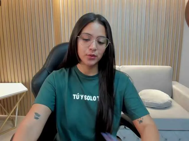 Live sex webcam photo for ToriCross #276049892