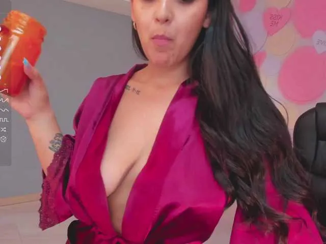 Live sex webcam photo for ToriCross #276393387