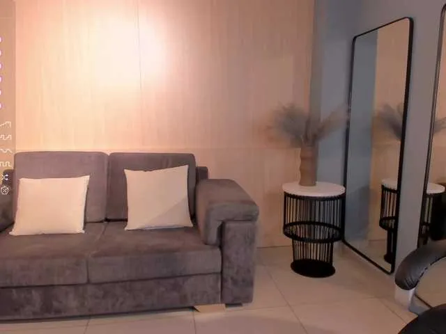 Live sex webcam photo for ToriCross #276409371