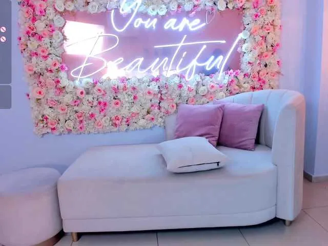 Live sex webcam photo for ToriCross #277086239