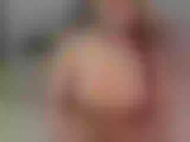 Live sex webcam photo for ToriCross #277792916