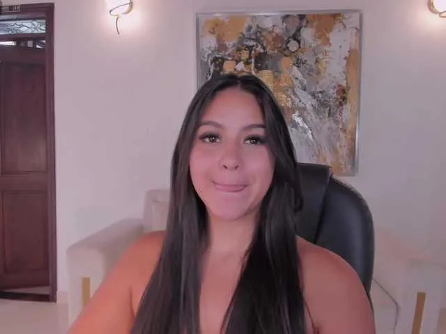 Live sex webcam photo for ToriCross #288335322