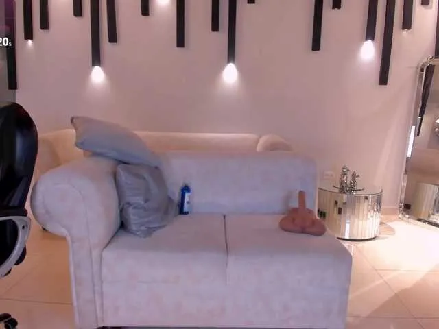 Live sex webcam photo for ToriCross #288512814