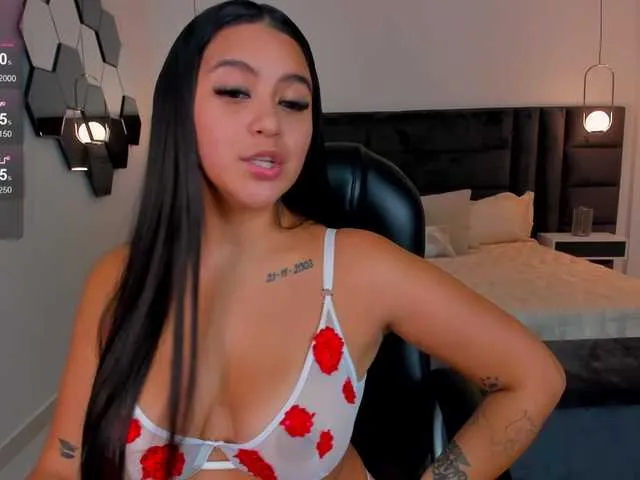 Live sex webcam photo for ToriCross #289965821