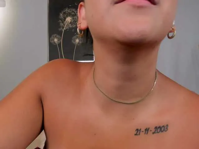 Live sex webcam photo for ToriCross #290712072