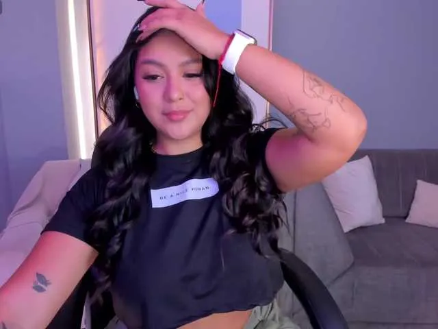 Live sex webcam photo for ToriCross #290799171