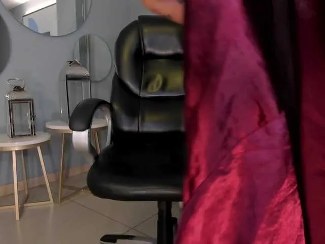 Live sex webcam photo for ToriCross #290815435