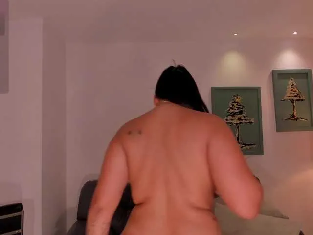 Live sex webcam photo for ToriCross #291448402