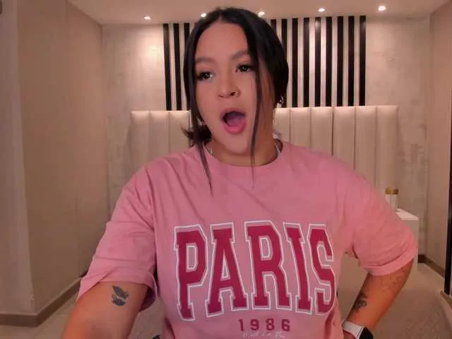 Live sex webcam photo for ToriCross #291453141