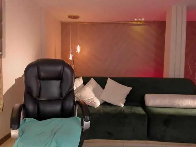 Live sex webcam photo for ToriCross #291597067