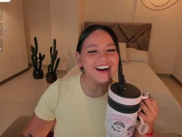 Live sex webcam photo for ToriCross #291778975