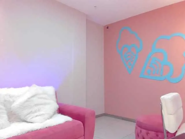 Live sex webcam photo for ToriSantos #273409715