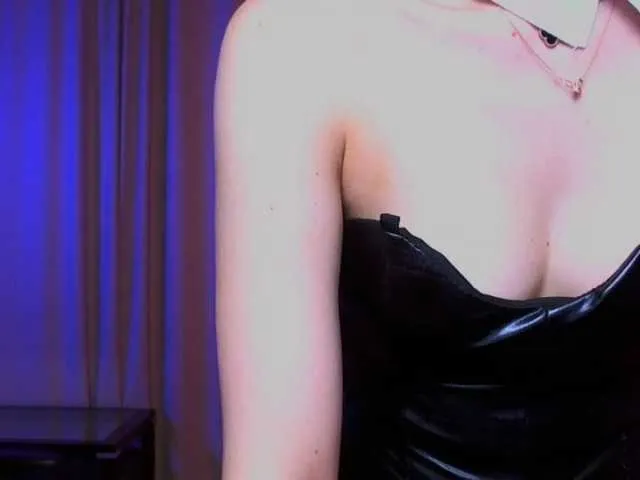 Live sex webcam photo for TorontoTokio #275536072