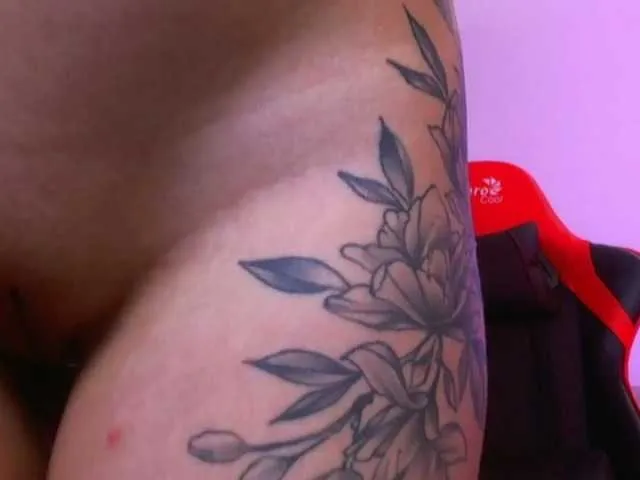 Live sex webcam photo for TorontoTokio #275620535