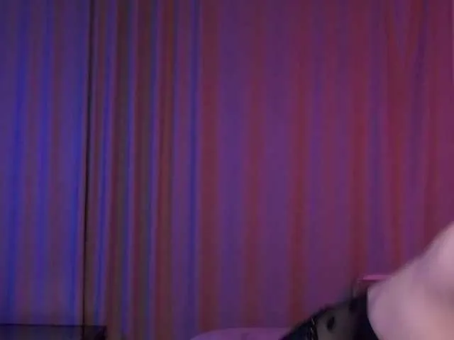 Live sex webcam photo for TorontoTokio #276440102