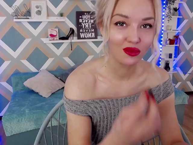Live sex webcam photo for Tory-Joy #272699820