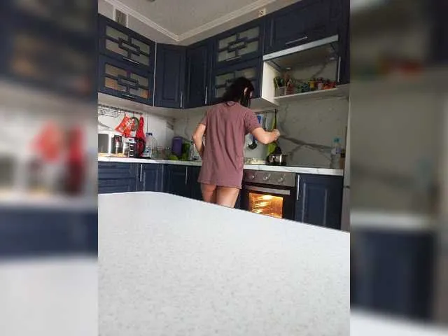 Live sex webcam photo for Touch-My-Body #273814333