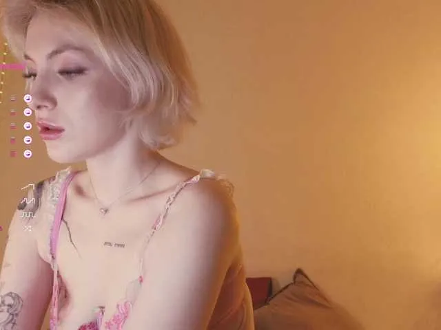 Live sex webcam photo for TouchMyAss #277719226