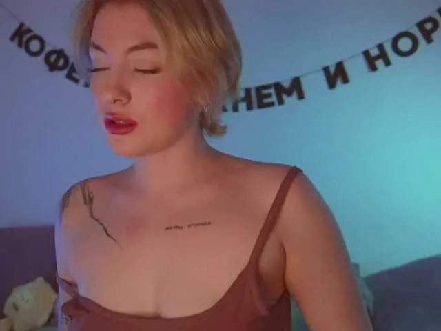 Live sex webcam photo for TouchMyAss #290904848