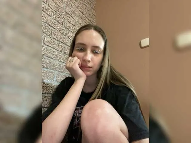 Live sex webcam photo for Toy444 #277448317