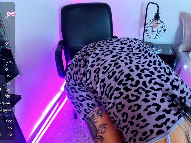 Live sex webcam photo for Tracylambo #291890977