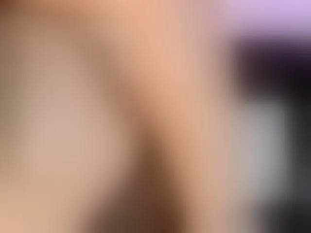Live sex webcam photo for Tracylambo #293008467