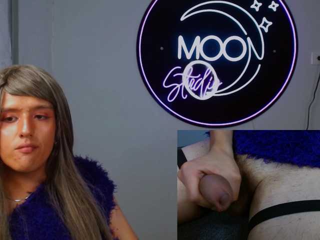 Live sex webcam photo for Tragona211 #278021214