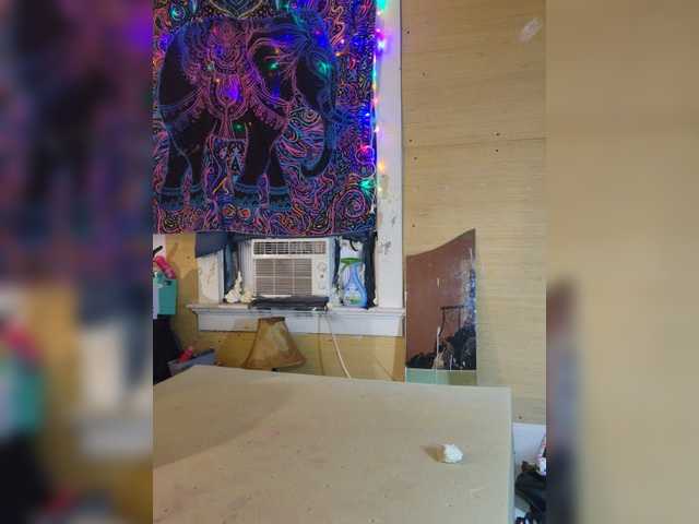 Live sex webcam photo for TrashleyMadison #276550084