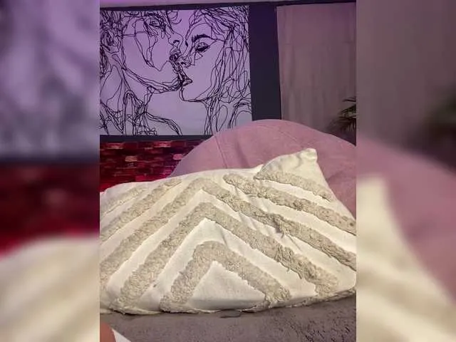 Live sex webcam photo for Travel-Couple #289928426