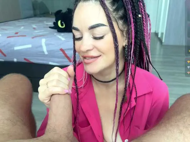 Live sex webcam photo for Travel-Couple #292267528