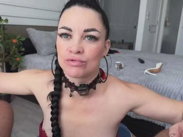 Live sex webcam photo for Travel-Couple #293831628